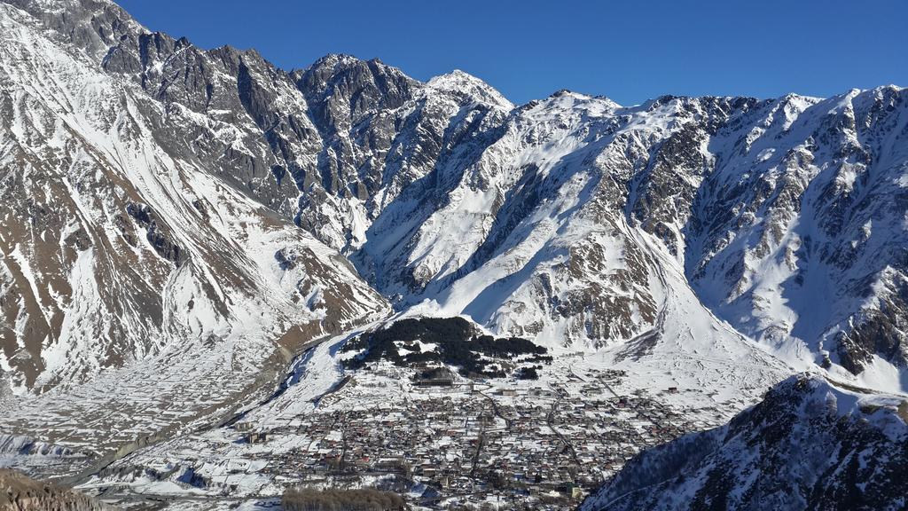Panorama Kazbegi Hotel Bagian luar foto